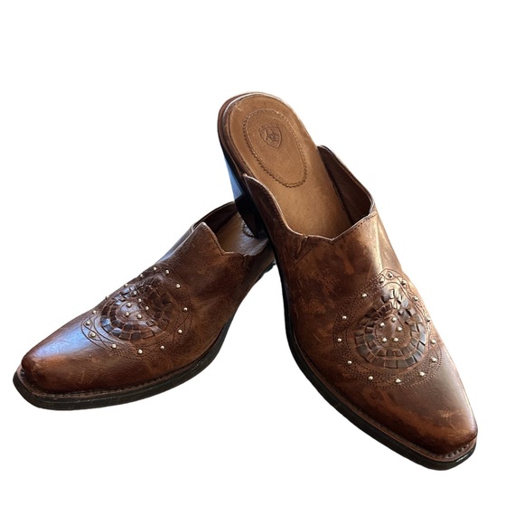 Ariat 15604 Women’s Leather Western Studded Medallion Slide Mules Shoes Sz 8.5 B - Picture 2 of 8